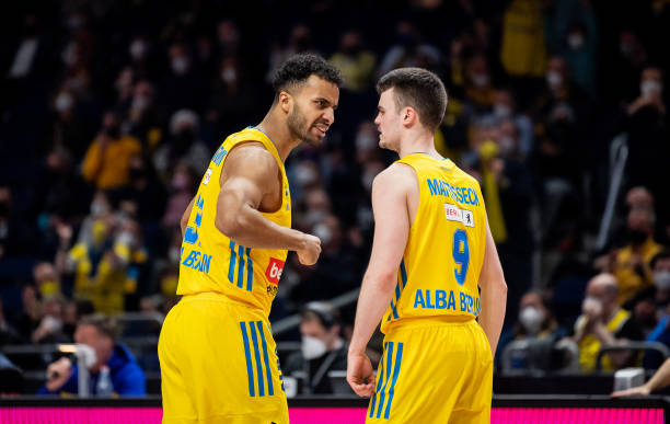 他在场上的 他在场上的