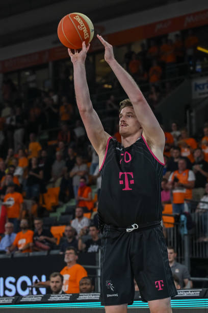 强大实力和 强大实力和