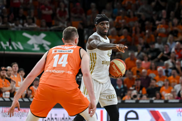 胡金秋并不 胡金秋并不